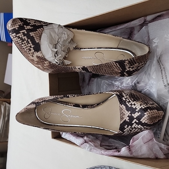 Jessica Simpson Parisah Snake Skin Print - Picture 2 of 7